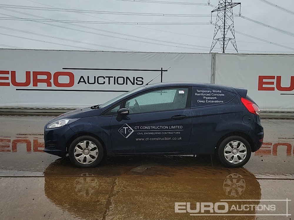 2016 Ford Fiesta - شاحنة التوصيل: صورة 2 2016 Ford Fiesta - شاحنة التوصيل: صورة 2