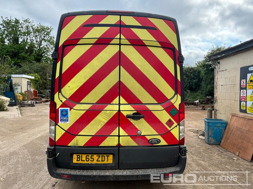 2016 Ford Transit 350 - شاحنة التوصيل: صورة 3 2016 Ford Transit 350 - شاحنة التوصيل: صورة 3