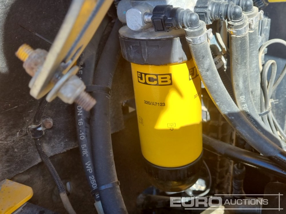 شاحنة قلابة صغيرة 2016 JCB 6TST: صورة 16