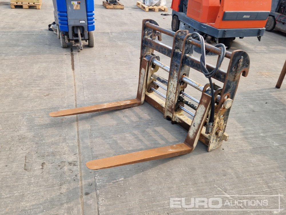 2016 JCB Hydraulic Fork Frame & Forks, Fork Positioner - معدات المناولة: صورة 1 2016 JCB Hydraulic Fork Frame & Forks, Fork Positioner - معدات المناولة: صورة 1