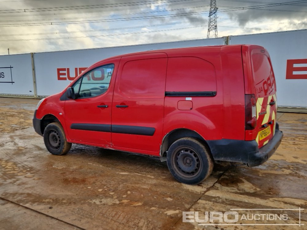 2016 Peugeot Partner - شاحنة التوصيل: صورة 3 2016 Peugeot Partner - شاحنة التوصيل: صورة 3