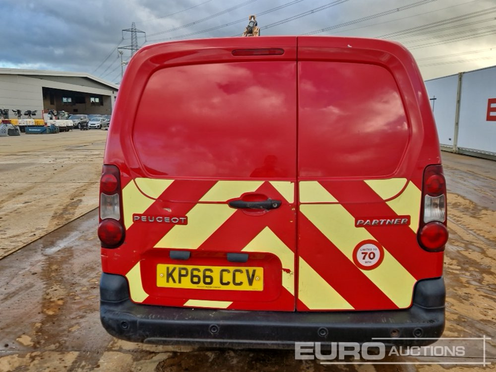 2016 Peugeot Partner - شاحنة التوصيل: صورة 4 2016 Peugeot Partner - شاحنة التوصيل: صورة 4