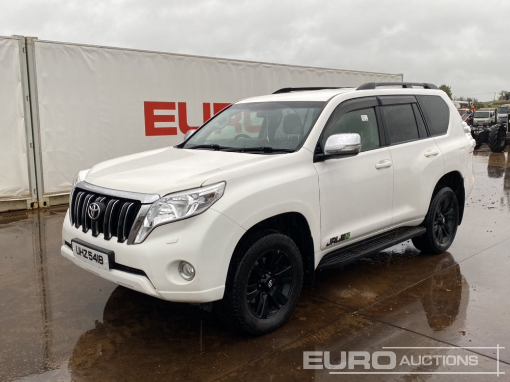 2016 Toyota Land Cruiser - سيارة دفع رباعي: صورة 1 2016 Toyota Land Cruiser - سيارة دفع رباعي: صورة 1