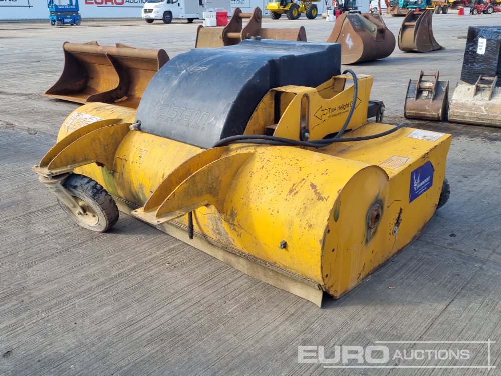 2017 Eastern RS220 - معدات المناولة: صورة 1 2017 Eastern RS220 - معدات المناولة: صورة 1