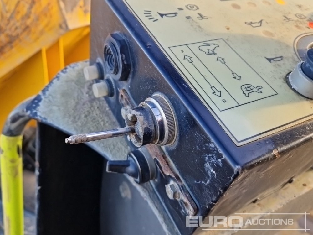 شاحنة قلابة صغيرة 2017 JCB 3TST: صورة 35