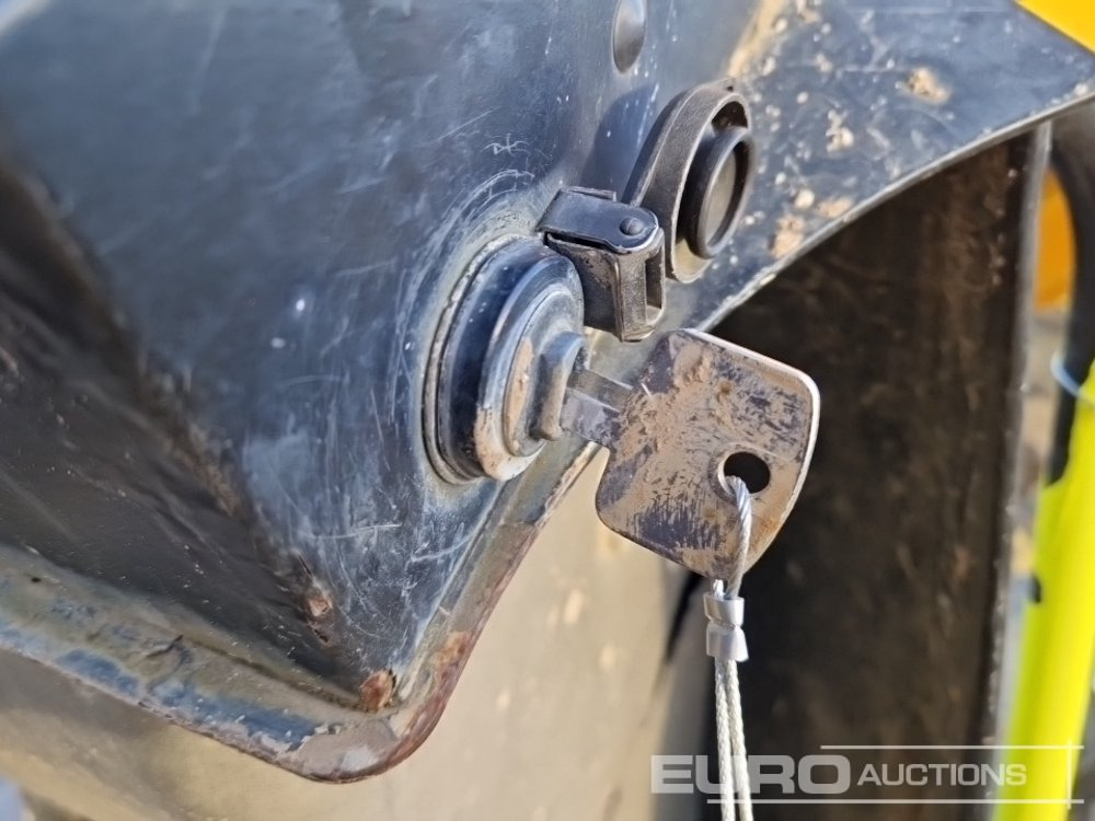 شاحنة قلابة صغيرة 2017 JCB 3TST: صورة 36