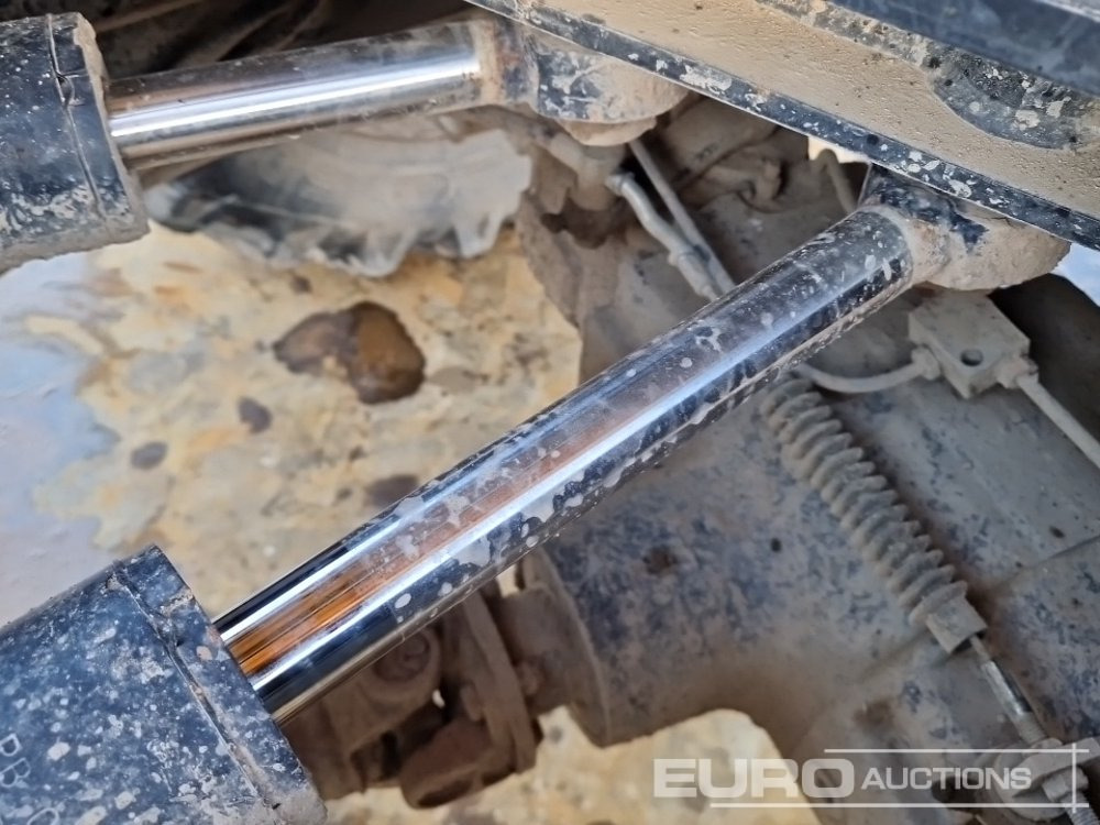 شاحنة قلابة صغيرة 2017 JCB 3TST: صورة 25