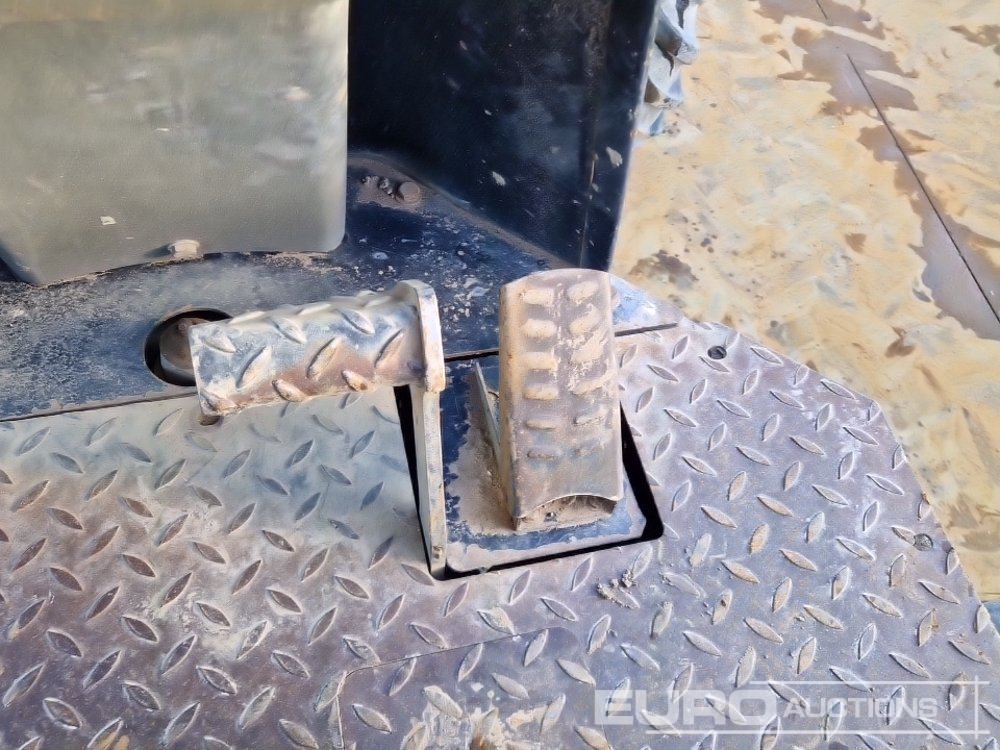 شاحنة قلابة صغيرة 2017 JCB 3TST: صورة 34