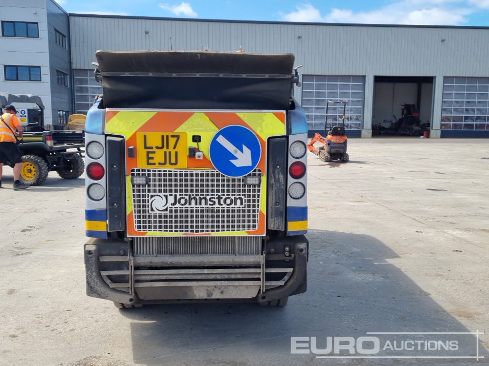 2017 Johnston 4x2 Road Sweeper, Reverse Camera, Automatic Gearbox (Category S Insurance Loss, Runs No Drive) - سياره كنس شوارع: صورة 4 2017 Johnston 4x2 Road Sweeper, Reverse Camera, Automatic Gearbox (Category S Insurance Loss, Runs No Drive) - سياره كنس شوارع: صورة 4