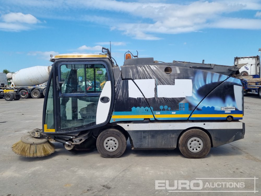 2017 Johnston 4x2 Road Sweeper, Reverse Camera, Automatic Gearbox (Category S Insurance Loss, Runs No Drive) - سياره كنس شوارع: صورة 2 2017 Johnston 4x2 Road Sweeper, Reverse Camera, Automatic Gearbox (Category S Insurance Loss, Runs No Drive) - سياره كنس شوارع: صورة 2