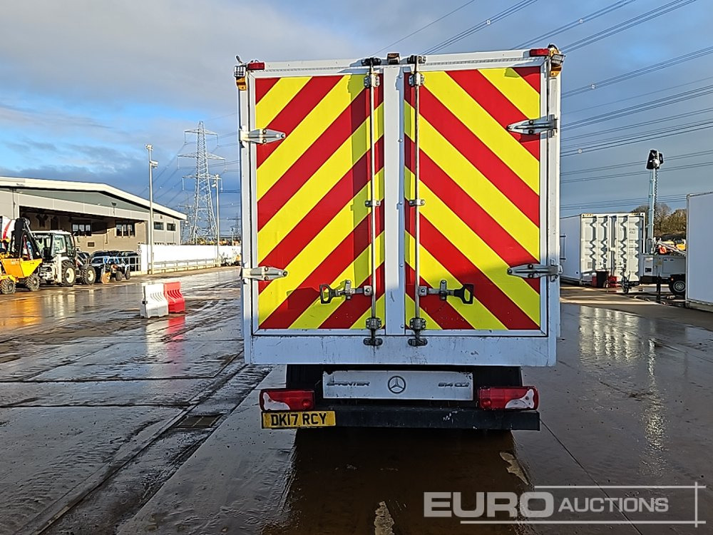 2017 Mercedes Sprinter - قلاب صغير: صورة 4 2017 Mercedes Sprinter - قلاب صغير: صورة 4