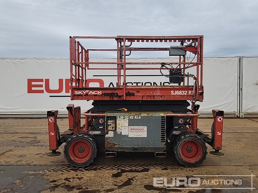 2017 SkyJack SJ6832RT - معدات الوصول: صورة 2 2017 SkyJack SJ6832RT - معدات الوصول: صورة 2