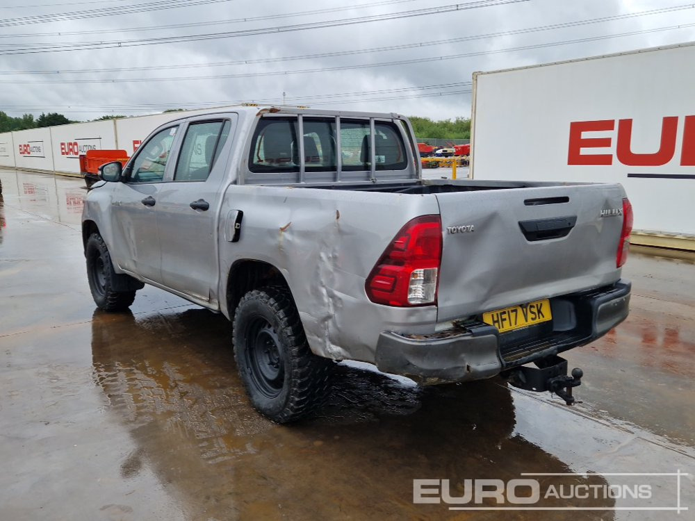 2017 Toyota Hilux - شاحنة البيك أب: صورة 3 2017 Toyota Hilux - شاحنة البيك أب: صورة 3