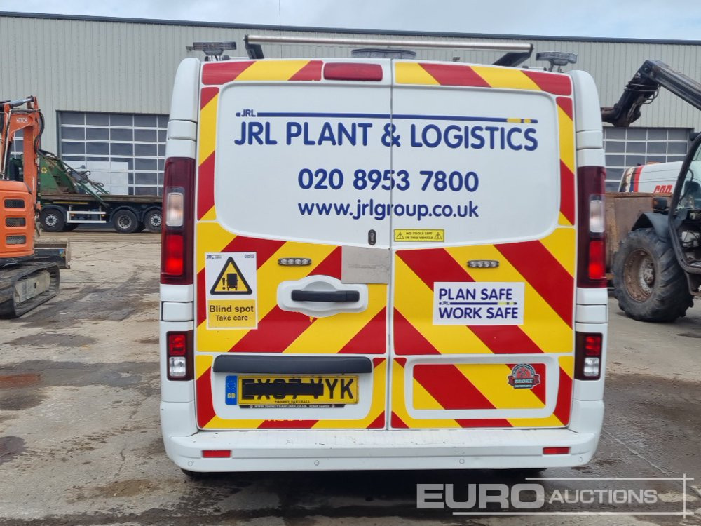 2017 Vauxhall Vivaro 2900 - فان المدمجة: صورة 4 2017 Vauxhall Vivaro 2900 - فان المدمجة: صورة 4