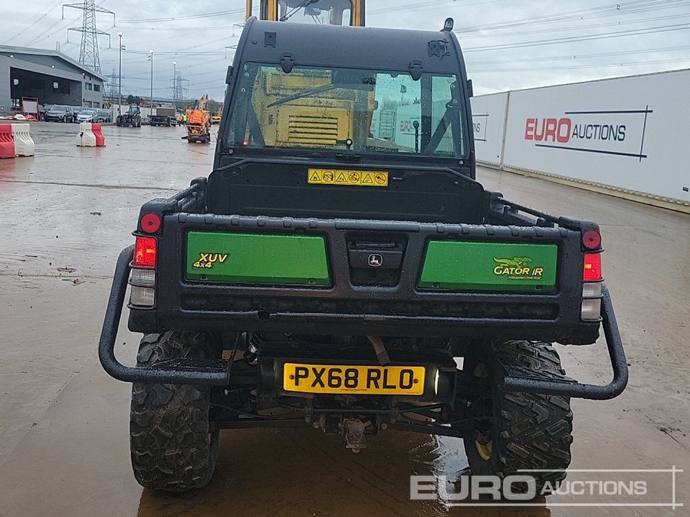 2018 John Deere Gator 855 - مركبة لجميع التضاريس: صورة 4 2018 John Deere Gator 855 - مركبة لجميع التضاريس: صورة 4