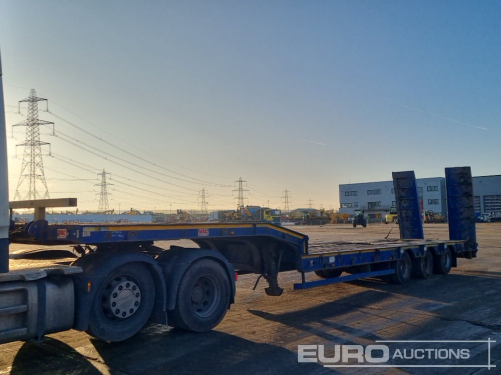 2018 McCauley Tri Axle Step Frame Low Loader Trailer, Out Riggers, Hydraulic Ramps - عربة منخفضة مسطحة نصف مقطورة: صورة 1 2018 McCauley Tri Axle Step Frame Low Loader Trailer, Out Riggers, Hydraulic Ramps - عربة منخفضة مسطحة نصف مقطورة: صورة 1