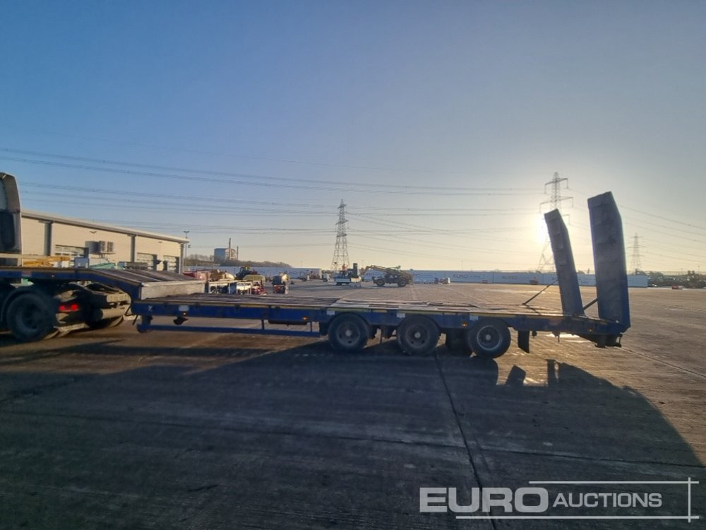 2018 McCauley Tri Axle Step Frame Low Loader Trailer, Out Riggers, Hydraulic Ramps - عربة منخفضة مسطحة نصف مقطورة: صورة 2 2018 McCauley Tri Axle Step Frame Low Loader Trailer, Out Riggers, Hydraulic Ramps - عربة منخفضة مسطحة نصف مقطورة: صورة 2