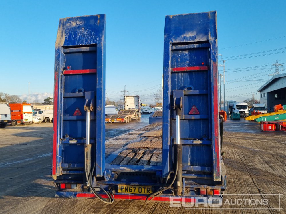2018 McCauley Tri Axle Step Frame Low Loader Trailer, Out Riggers, Hydraulic Ramps - عربة منخفضة مسطحة نصف مقطورة: صورة 4 2018 McCauley Tri Axle Step Frame Low Loader Trailer, Out Riggers, Hydraulic Ramps - عربة منخفضة مسطحة نصف مقطورة: صورة 4