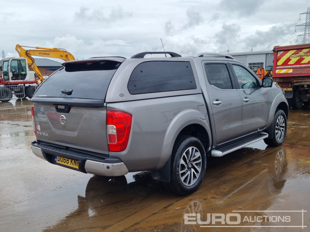 2018 Nissan Navara Tekna - شاحنة البيك أب: صورة 5 2018 Nissan Navara Tekna - شاحنة البيك أب: صورة 5