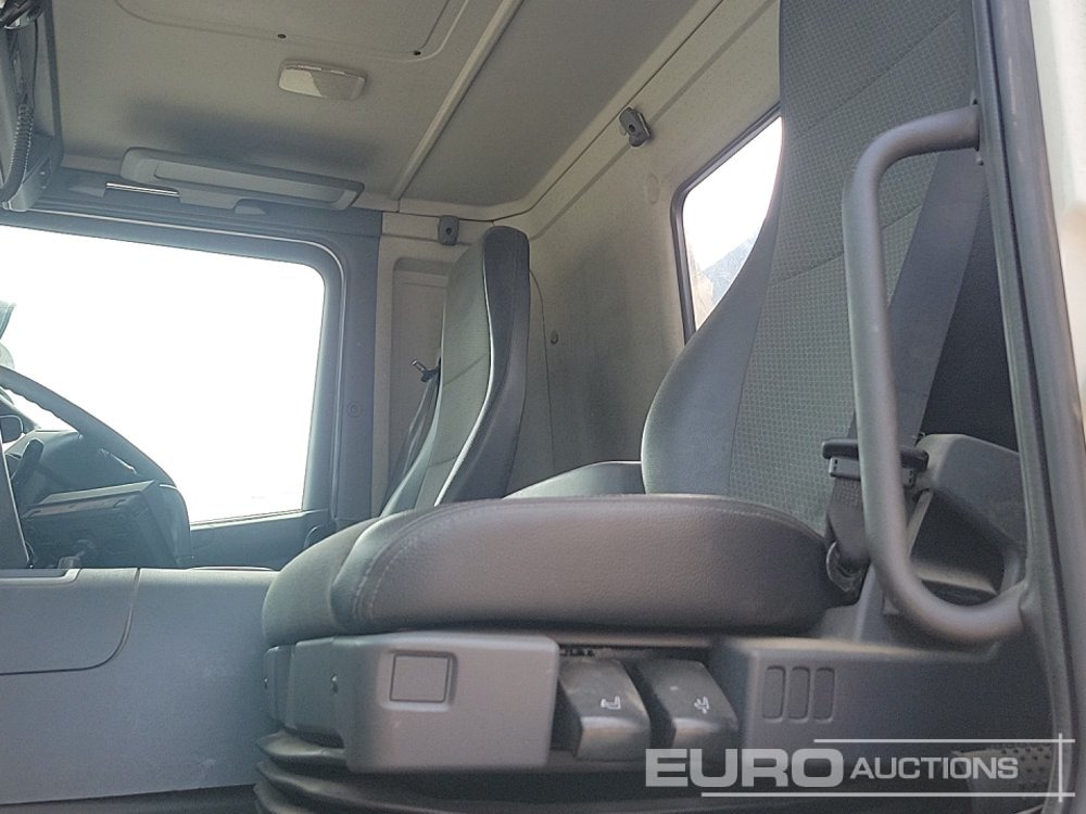 شاحنة قلاب 2018 Scania P410: صورة 27