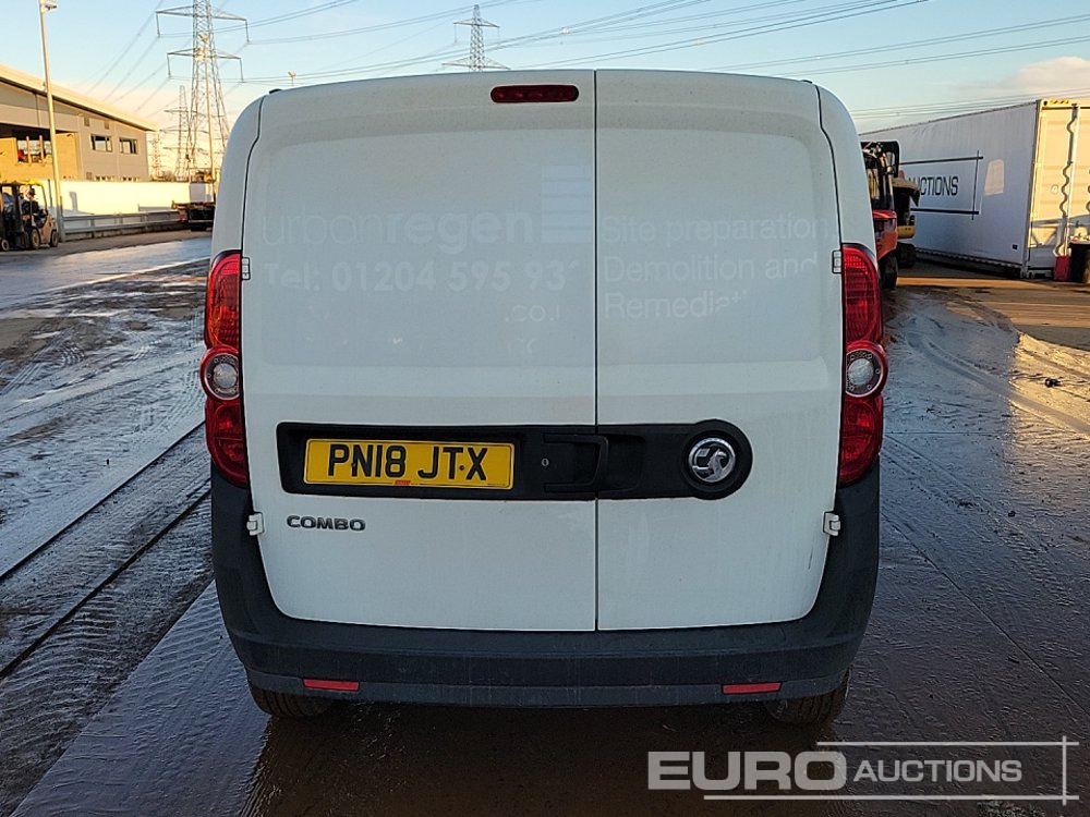 2018 Vauxhall Combo - شاحنة التوصيل: صورة 4 2018 Vauxhall Combo - شاحنة التوصيل: صورة 4