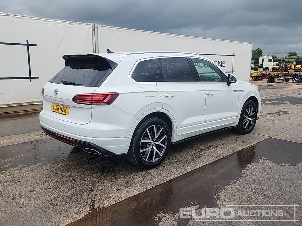 2018 Volkswagen Touareg - سيارة دفع رباعي: صورة 5 2018 Volkswagen Touareg - سيارة دفع رباعي: صورة 5