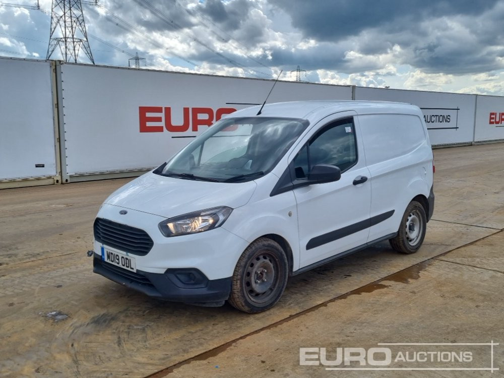 2019 Ford Fiesta - شاحنة التوصيل: صورة 1 2019 Ford Fiesta - شاحنة التوصيل: صورة 1