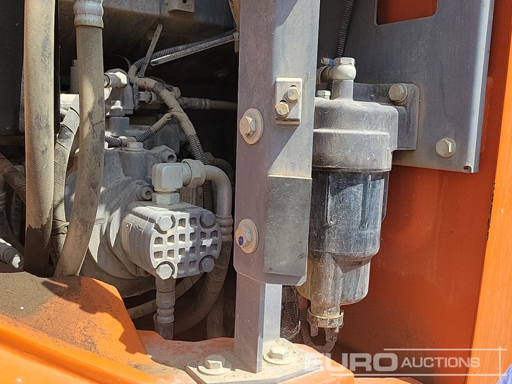 حفار زحاف 2019 Hitachi ZX135US-6: صورة 31