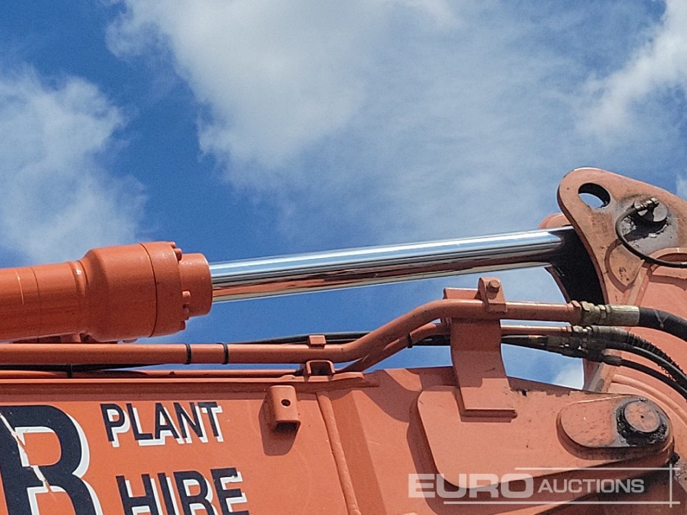 حفار زحاف 2019 Hitachi ZX135US-6: صورة 21