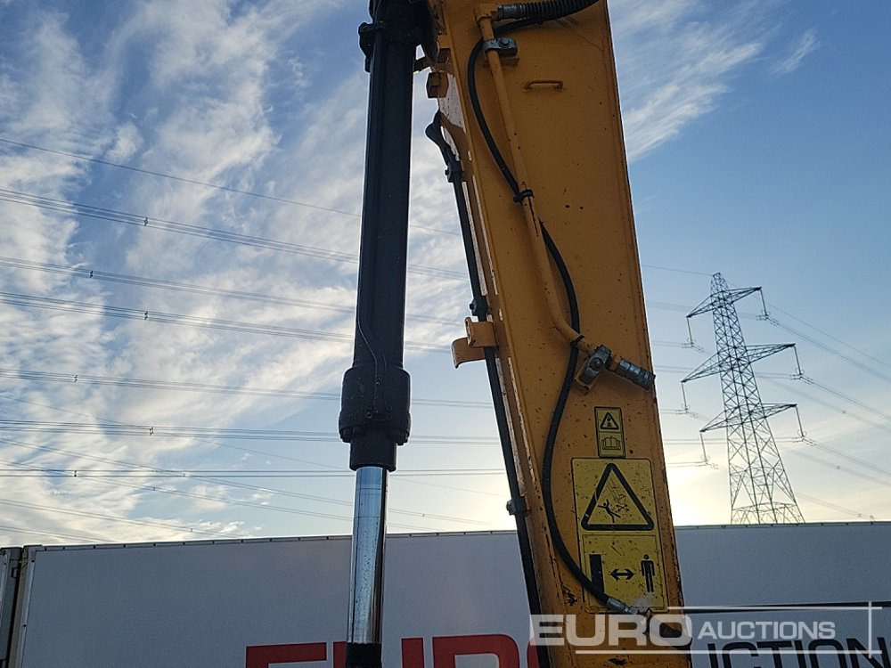 حفار زحاف 2019 JCB JS131LC: صورة 28
