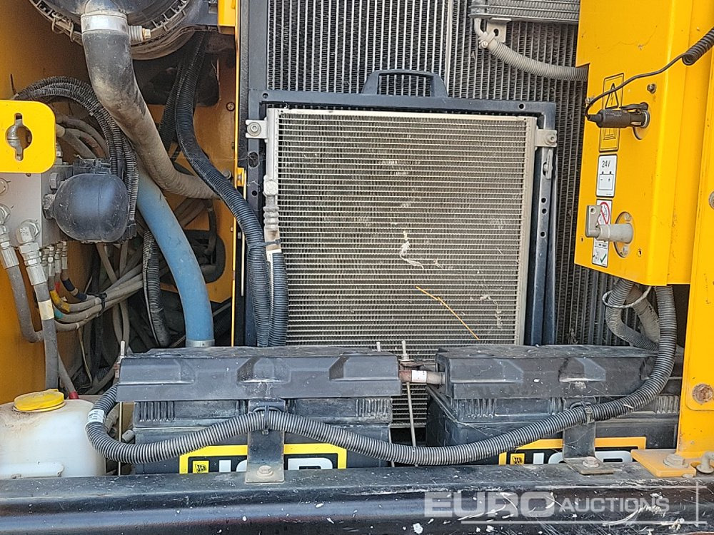 حفار زحاف 2019 JCB JS131LC: صورة 39