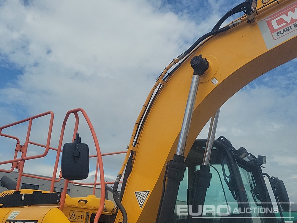 حفار زحاف 2019 JCB JS131LC: صورة 17