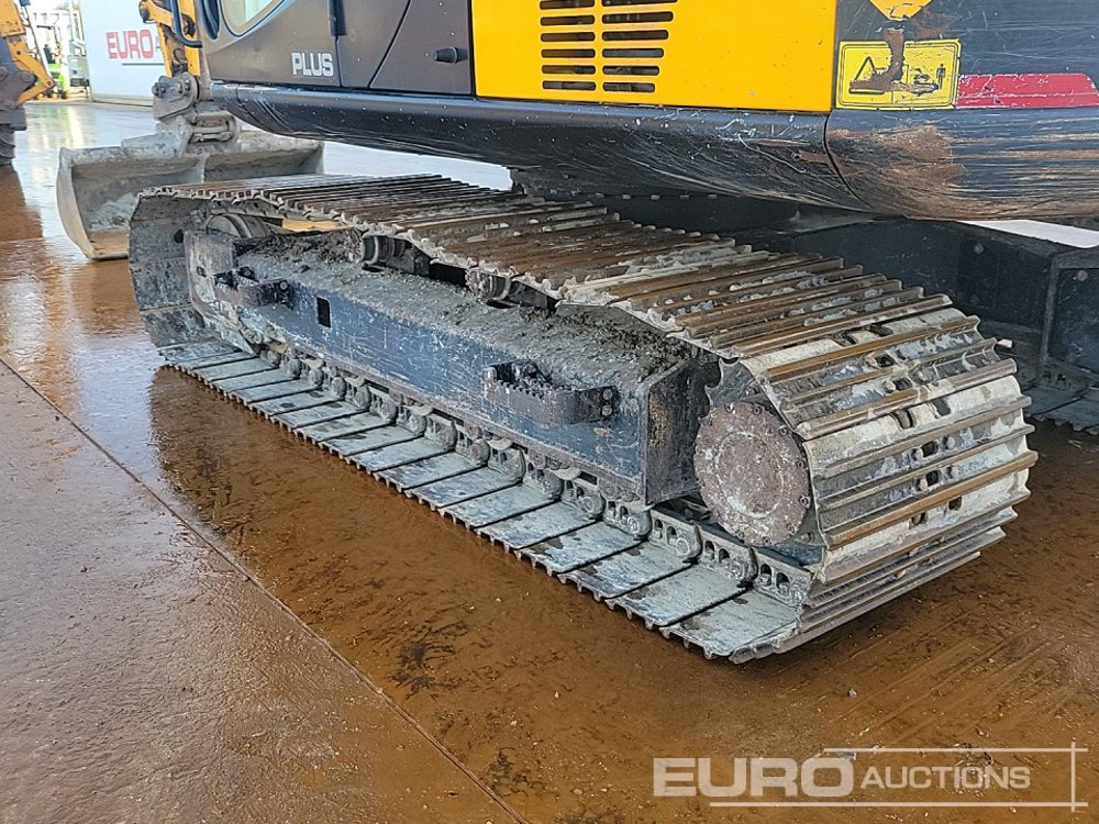 حفار زحاف 2019 JCB JS131LC: صورة 12