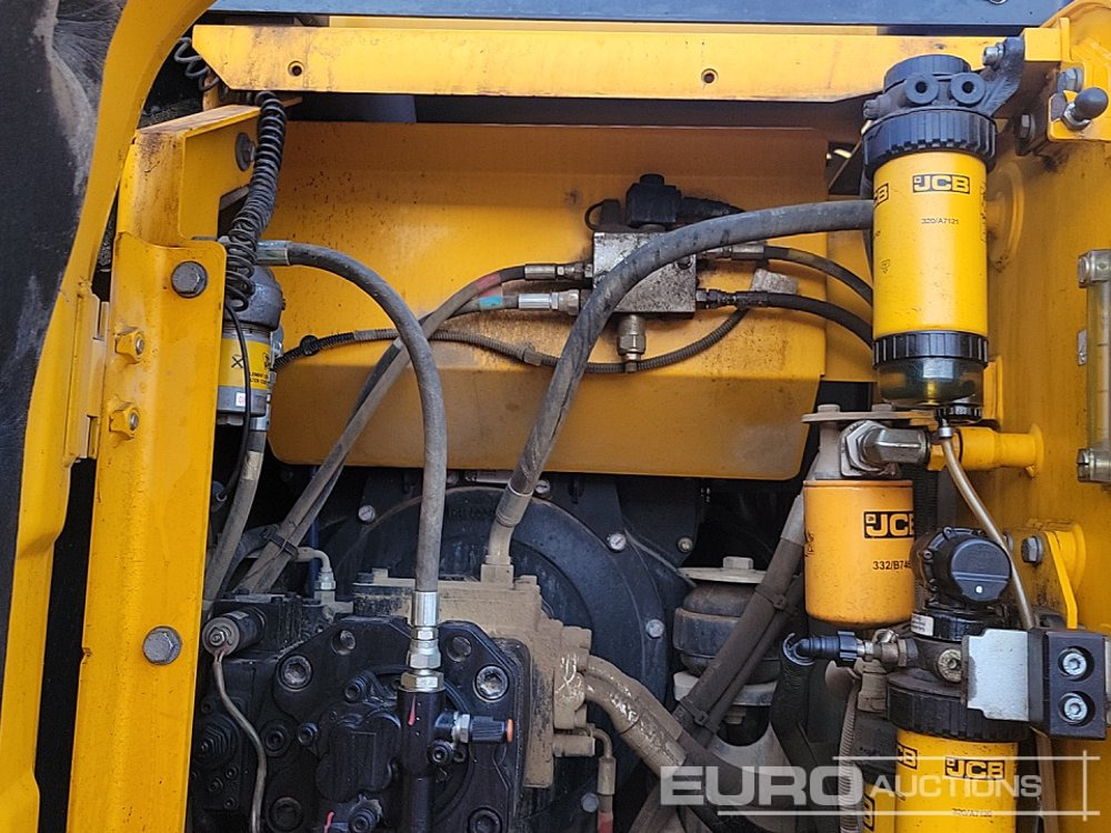 حفار زحاف 2019 JCB JS131LC: صورة 35