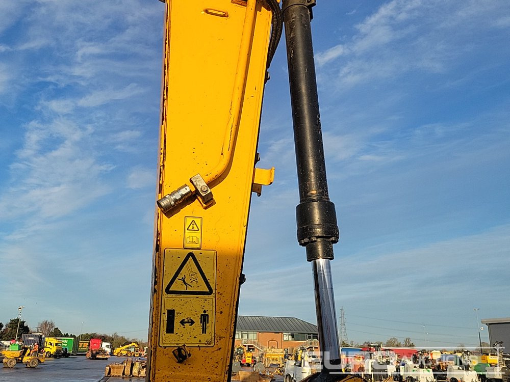 حفار زحاف 2019 JCB JS131LC: صورة 24