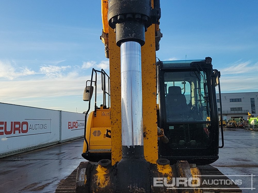 حفار زحاف 2019 JCB JS131LC: صورة 27