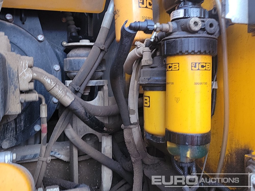 حفار زحاف 2019 JCB JS131LC: صورة 33