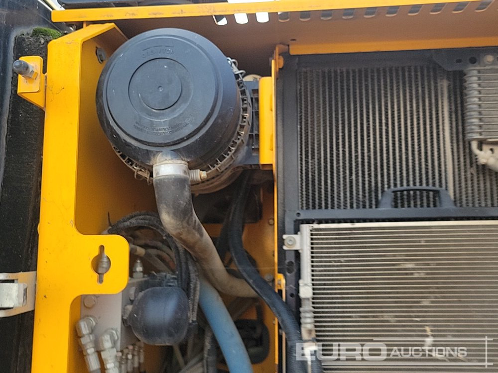 حفار زحاف 2019 JCB JS131LC: صورة 38