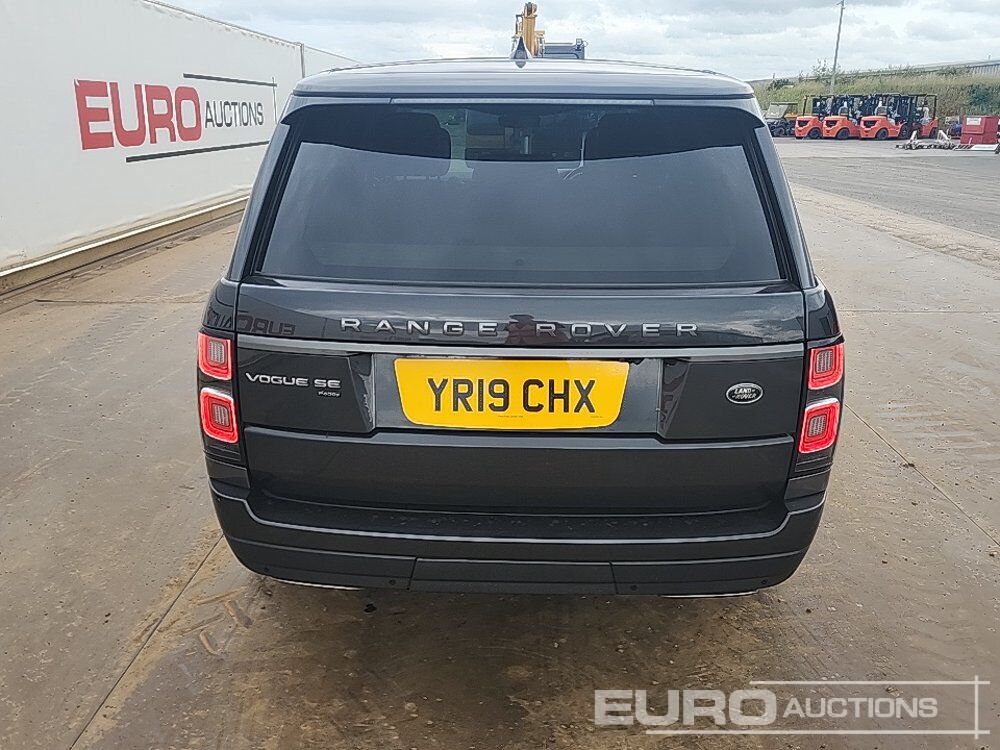 2019 Land Rover Range Rover Vogue - سيارة دفع رباعي: صورة 4 2019 Land Rover Range Rover Vogue - سيارة دفع رباعي: صورة 4