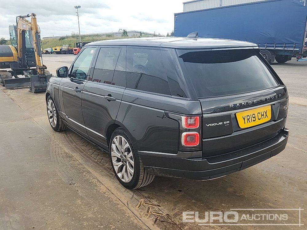 2019 Land Rover Range Rover Vogue - سيارة دفع رباعي: صورة 3 2019 Land Rover Range Rover Vogue - سيارة دفع رباعي: صورة 3