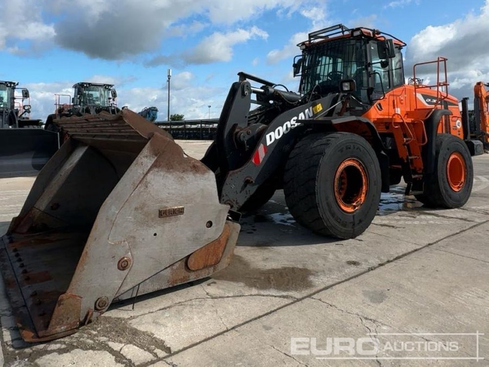 2020 Doosan DL300-5 - اللودر بعجل: صورة 1 2020 Doosan DL300-5 - اللودر بعجل: صورة 1