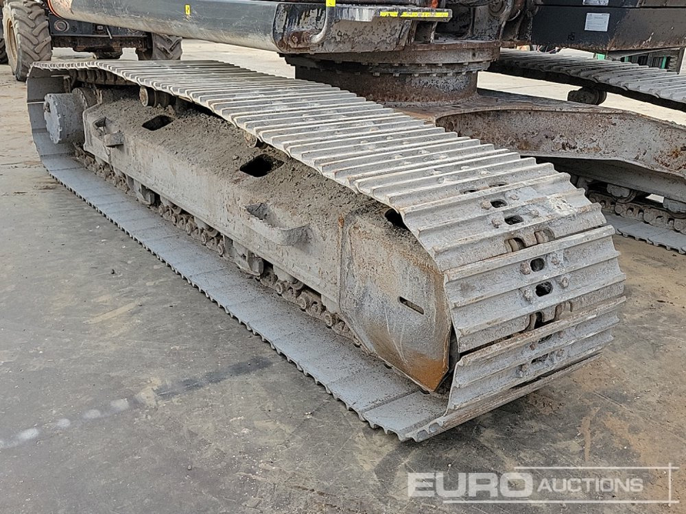حفار زحاف 2020 Hitachi ZX210LC-6: صورة 16