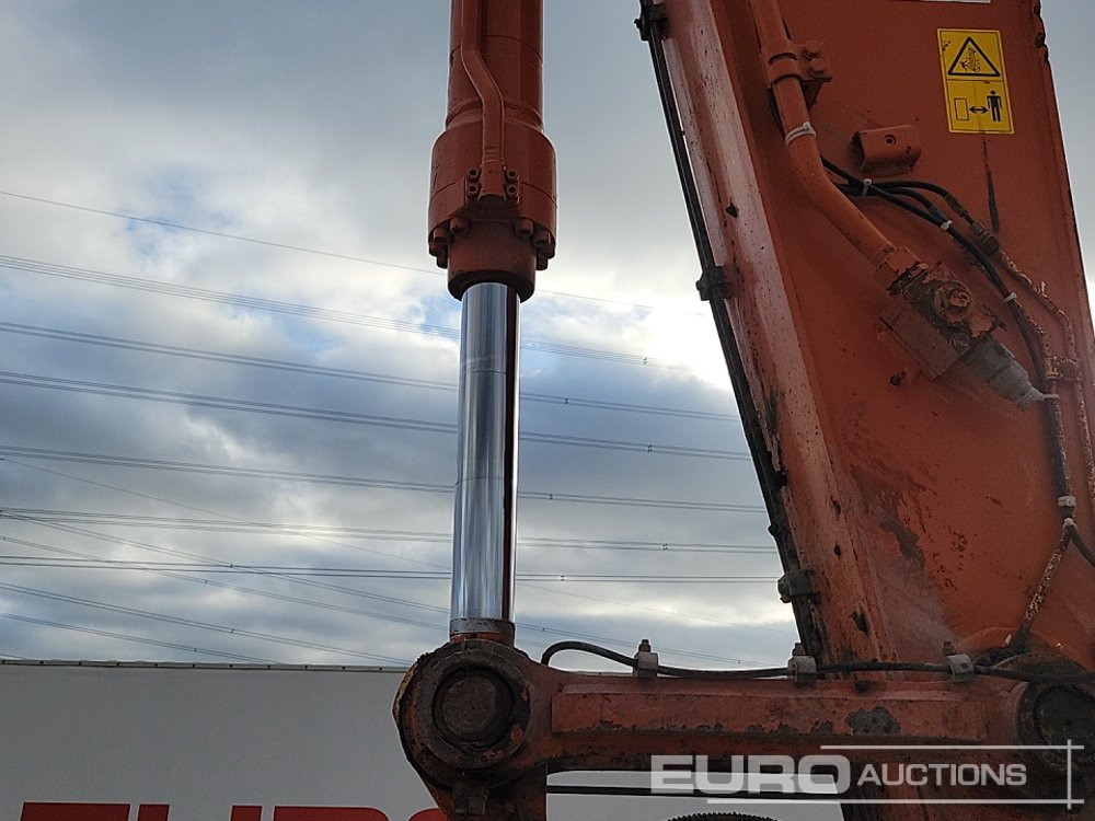 حفار زحاف 2020 Hitachi ZX210LC-6: صورة 25