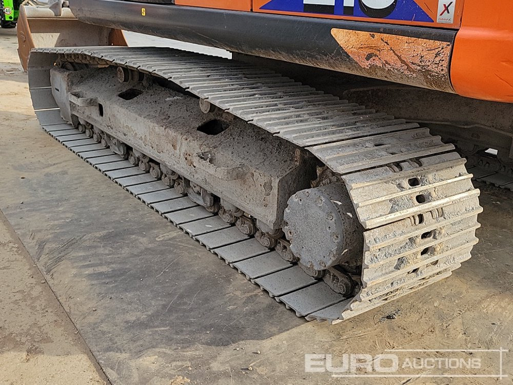 حفار زحاف 2020 Hitachi ZX210LC-6: صورة 12