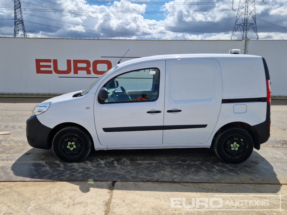 2020 Nissan NV250 - فان المدمجة: صورة 2 2020 Nissan NV250 - فان المدمجة: صورة 2