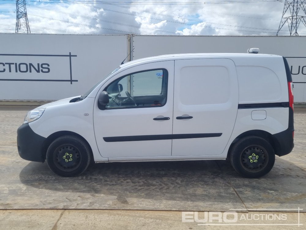 2020 Nissan NV250 - فان المدمجة: صورة 2 2020 Nissan NV250 - فان المدمجة: صورة 2