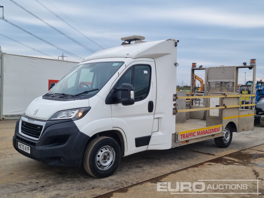 2020 Peugeot Boxer 335 - شاحنة مفتوحة: صورة 1 2020 Peugeot Boxer 335 - شاحنة مفتوحة: صورة 1