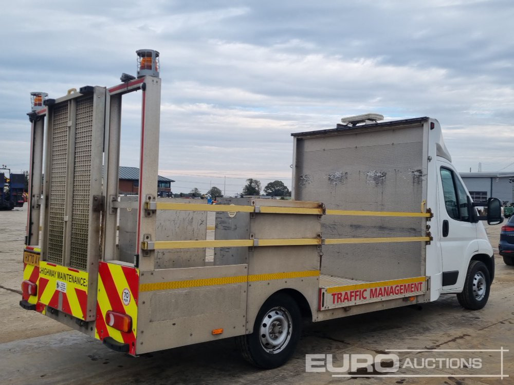 2020 Peugeot Boxer 335 - شاحنة مفتوحة: صورة 5 2020 Peugeot Boxer 335 - شاحنة مفتوحة: صورة 5