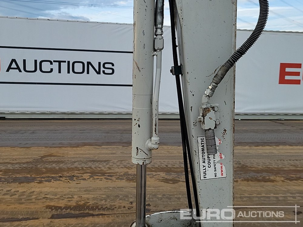 حفارة مُصَّغرة 2020 Takeuchi TB23R: صورة 29