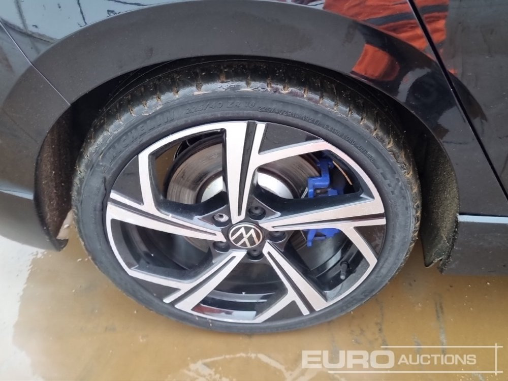 سيارة 2021 Volkswagen Golf R: صورة 12